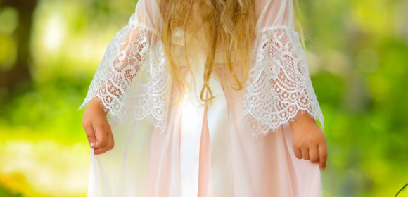 שמלות שושבינה צנועות לילדות